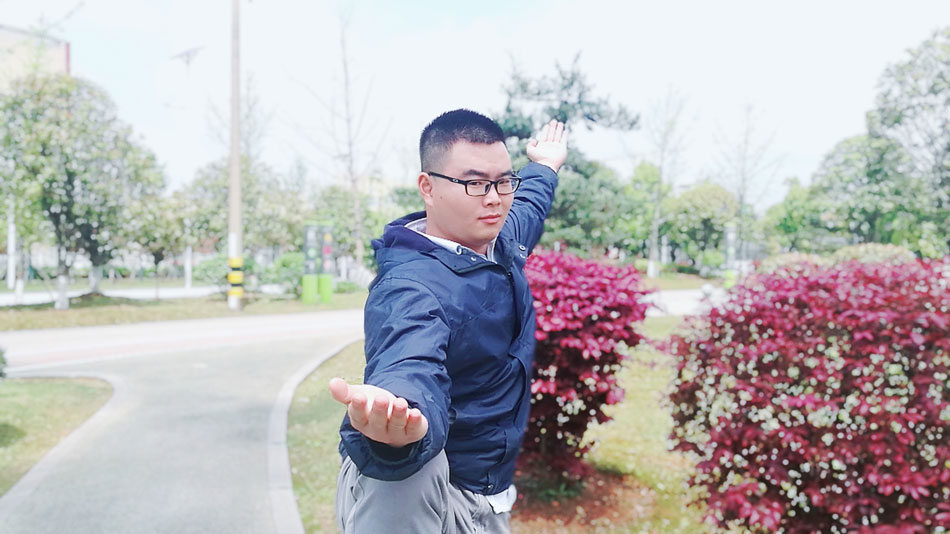 维多利亚老品牌vic(集团)官方网站