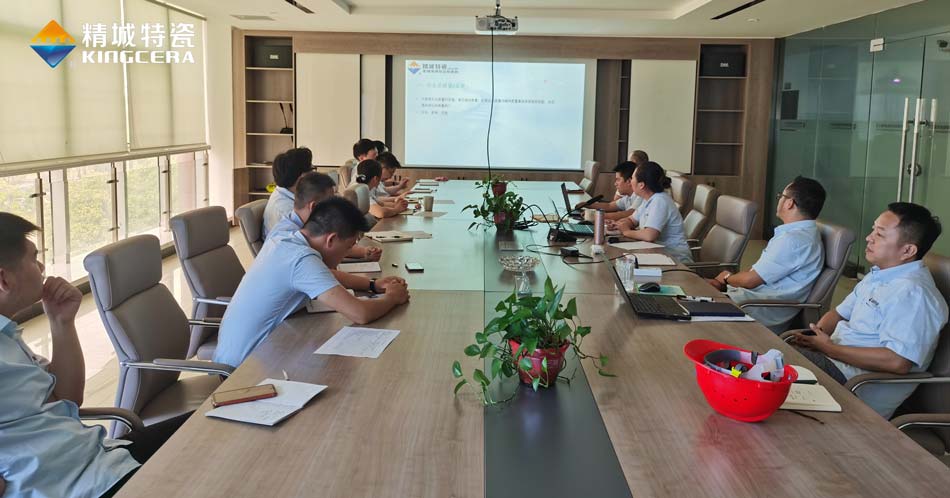 强化专业手艺，，，，，提高效劳水平  营销部开展营业手艺培训