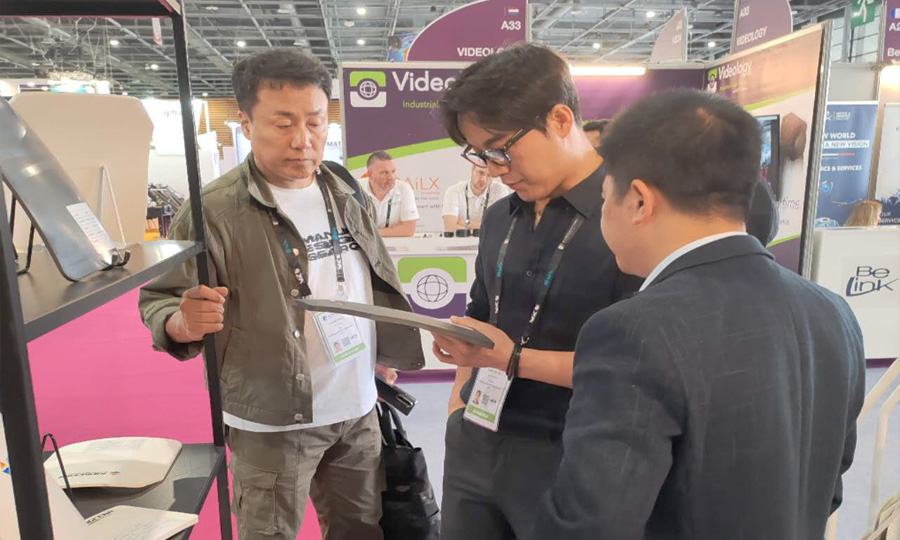 湖南维多利亚老品牌vic携最新防弹产品亮相法国欧洲国际防务展