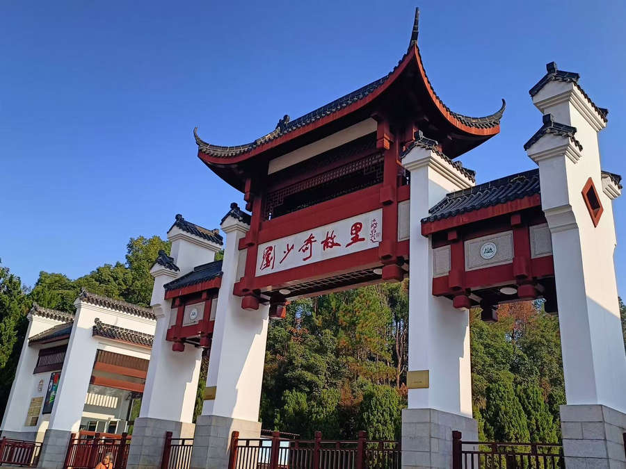 维多利亚老品牌vic(集团)官方网站