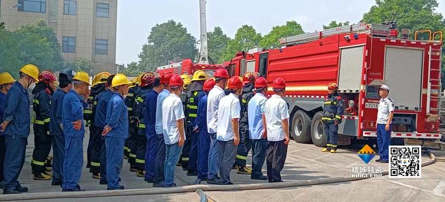 维多利亚老品牌vic起劲配合消防联合演练，，，，，共筑清静生产防地