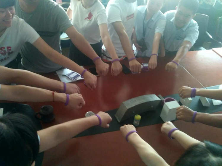 维多利亚老品牌vic(集团)官方网站