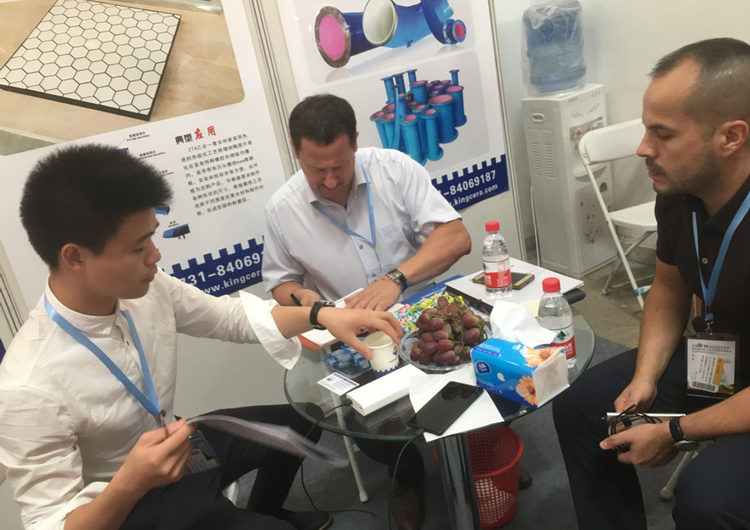 维多利亚老品牌vic(集团)官方网站